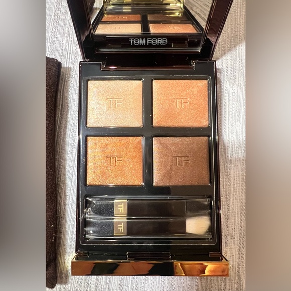 New In Box Tom Ford Eyeshadow Color Quad Palette - 04 Suspicion - Picture 1 of 7